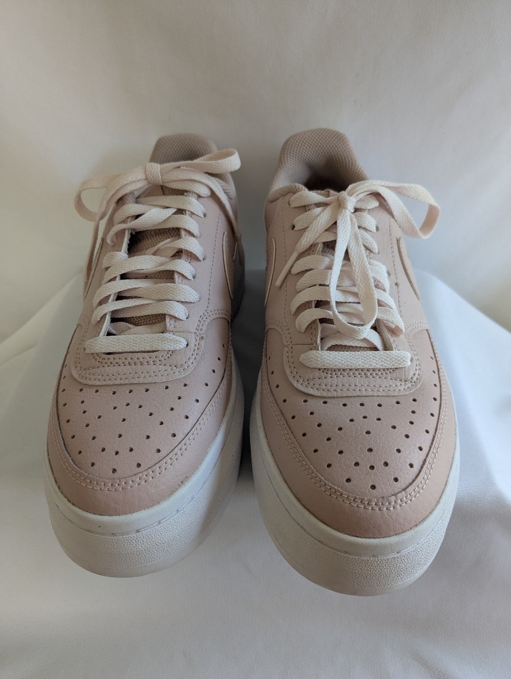 Nike Court Vision Alta Women's Size 10 Shoes DM0113